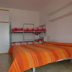 Welcoming Seaside Flat Ideal For 6 Guests