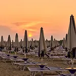 Welcoming Seaside Flat Ideal For 6 Guests Bibione