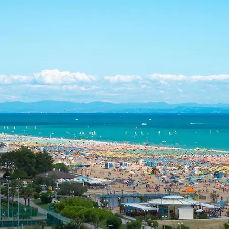 Welcoming Seaside Flat Ideal For 5 Guests Appartamento